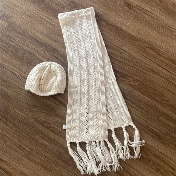 Vintage Talbots set. Cream cable knit wool scarf and hat. Winter autumn snow - Picture 1 of 7